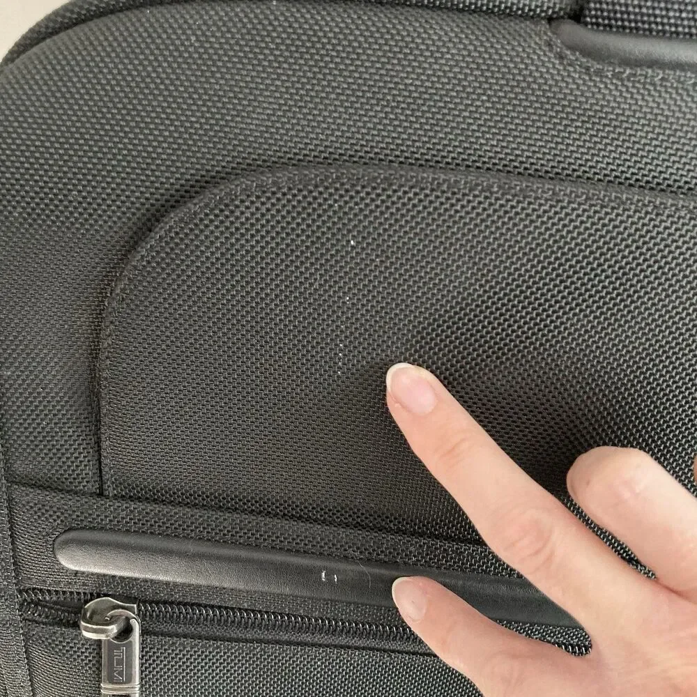 Tumi 22